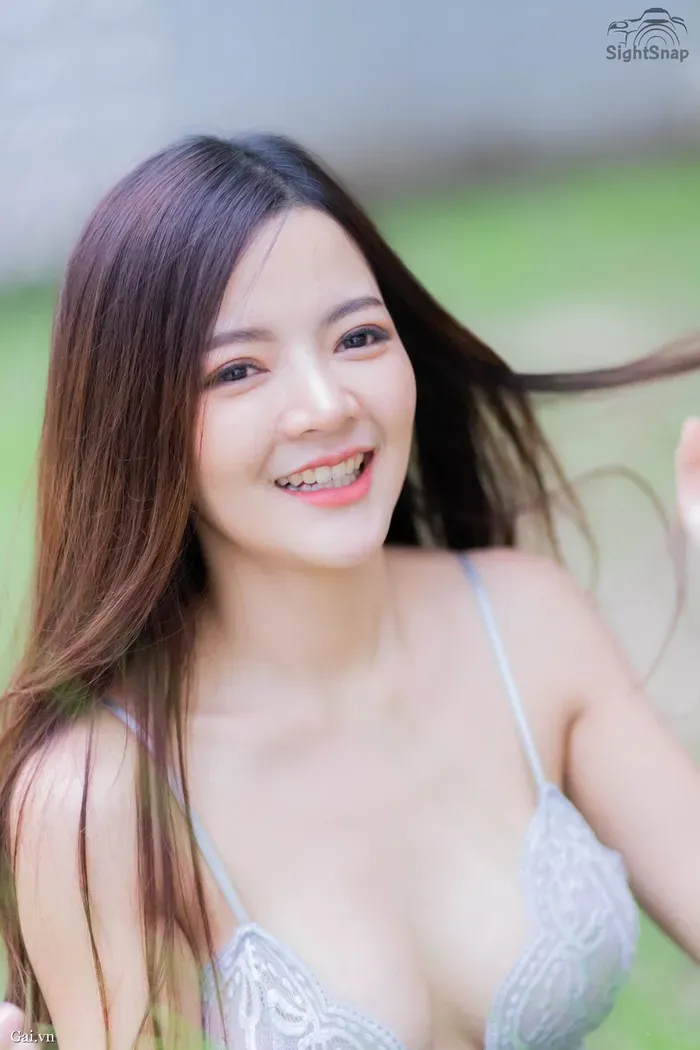 gái xinh cười  17