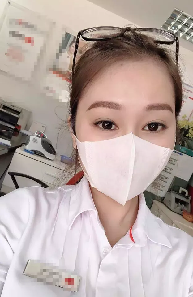 gái xinh đeo khẩu trang 23