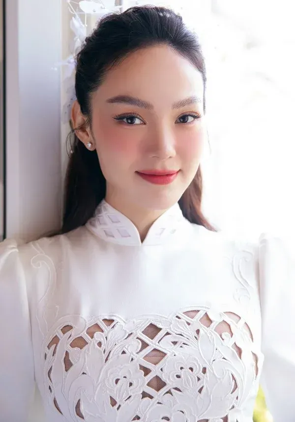 Minh Hằng 38