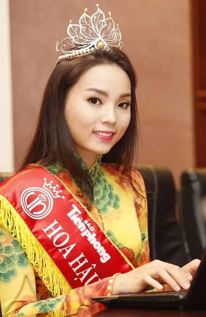 Nguyễn Cao Kỳ Duyên 33