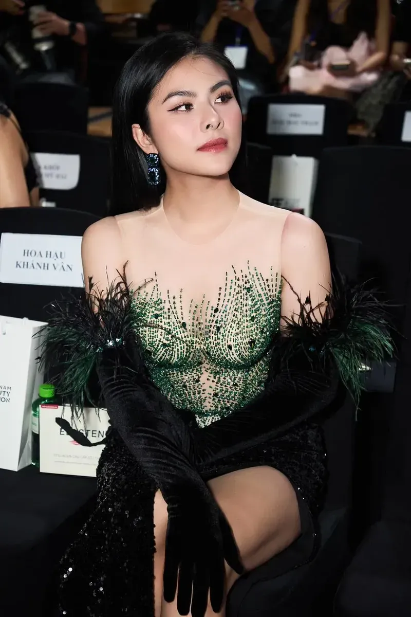 Vân Trang  20