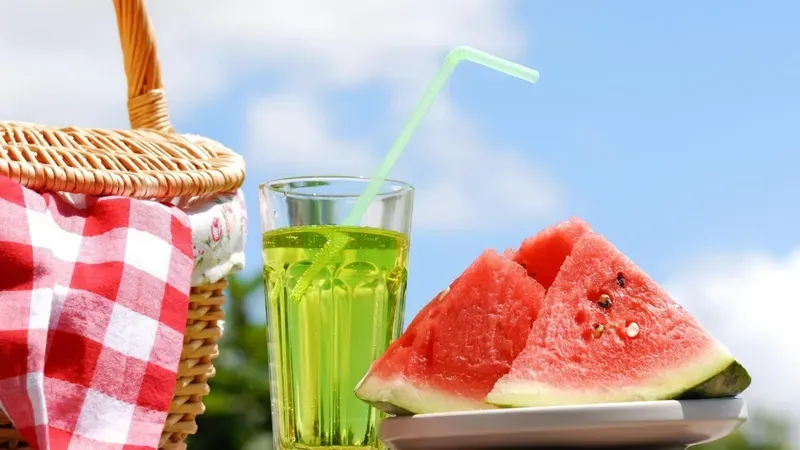 Hình nền đồ uống mùa hè 14