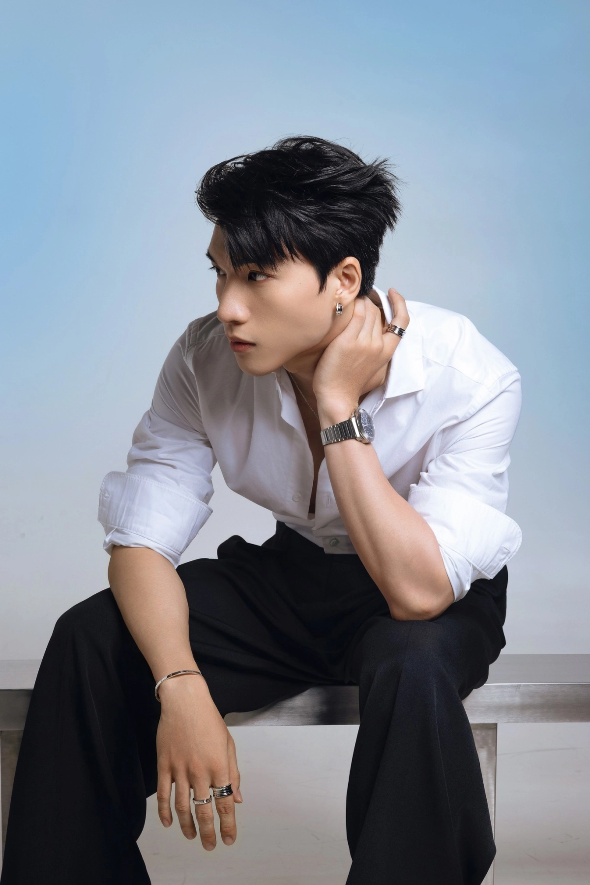 Giải mã sức hút khủng khiếp của chàng rapper Hieuthuhai là ai?