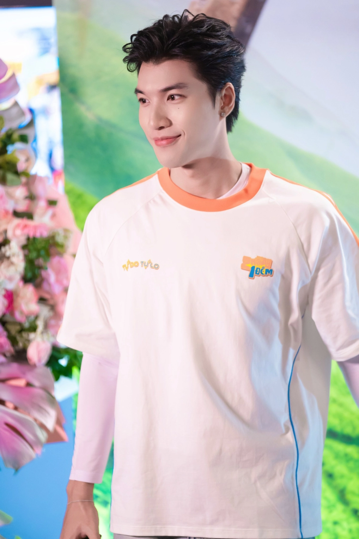 Học lỏm cách phối đồ đơn giản mà cực chất qua Hieuthuhai phong cách thời trang