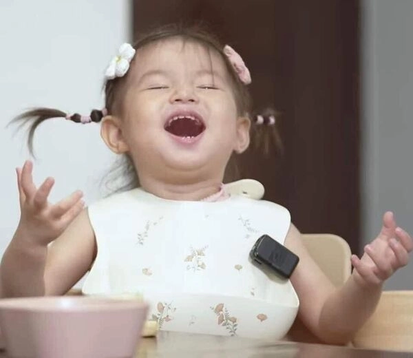 Huyền thoại so sánh ảnh meme Pam same picture bất hủ của The Office