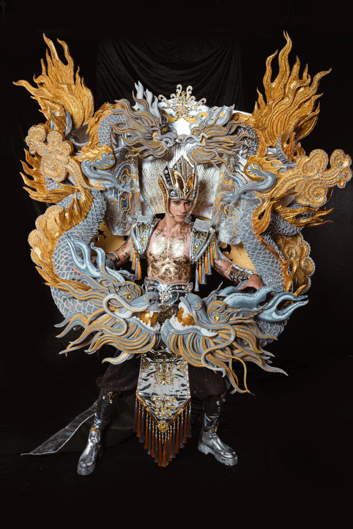 Khám phá cuộc sống bận rộn của Nam vương Phạm Tuấn Ngọc hiện nay