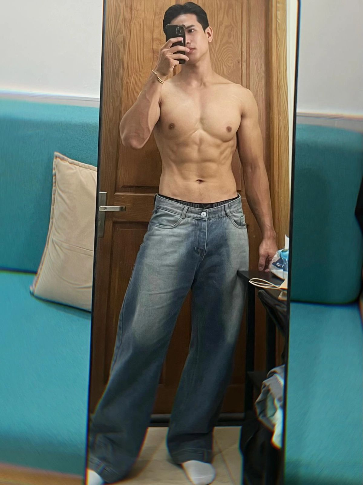 Đam mê Trịnh Bảo hoạt động nghệ thuật cháy bỏng