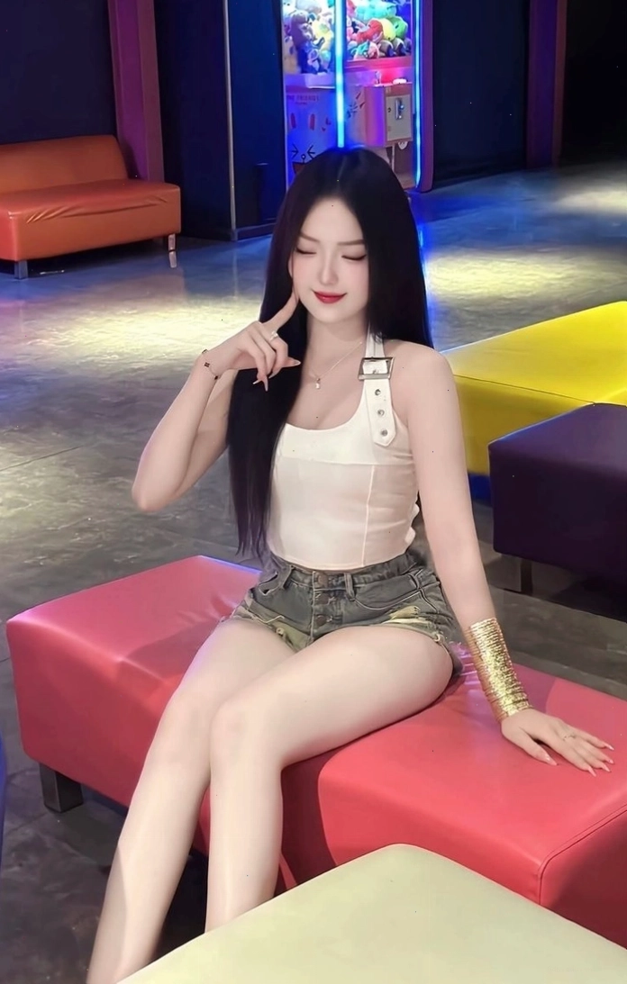 Ảnh gái xinh Việt Nam phong cách sexy đầy cuốn hút