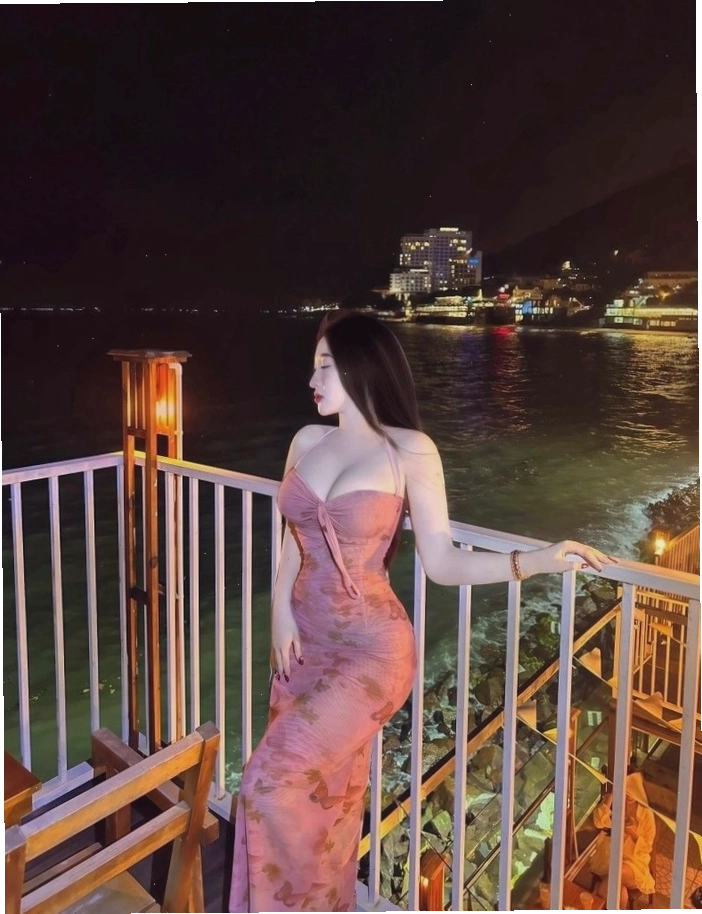 Ảnh nền gái xinh phong cách hiện đại, thời trang
