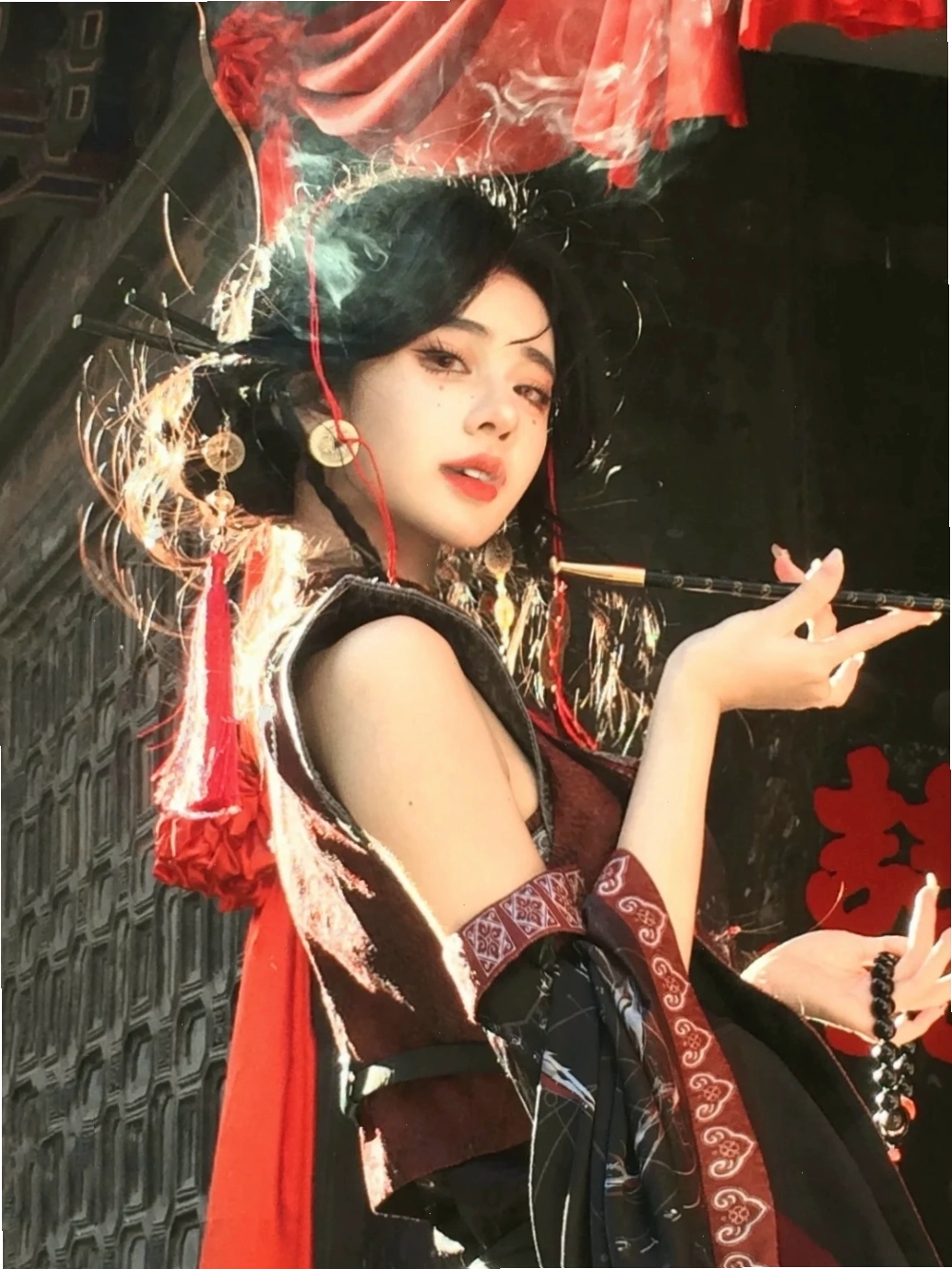 Cosplay mỹ nhân cổ trang với trang phục và phụ kiện tinh xảo