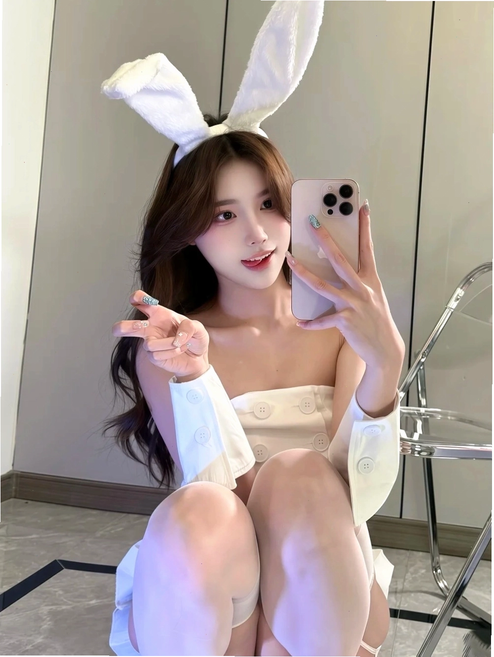 Cosplayer thể hiện thần thái nhân vật anime qua cách tạo dáng nghệ thuật