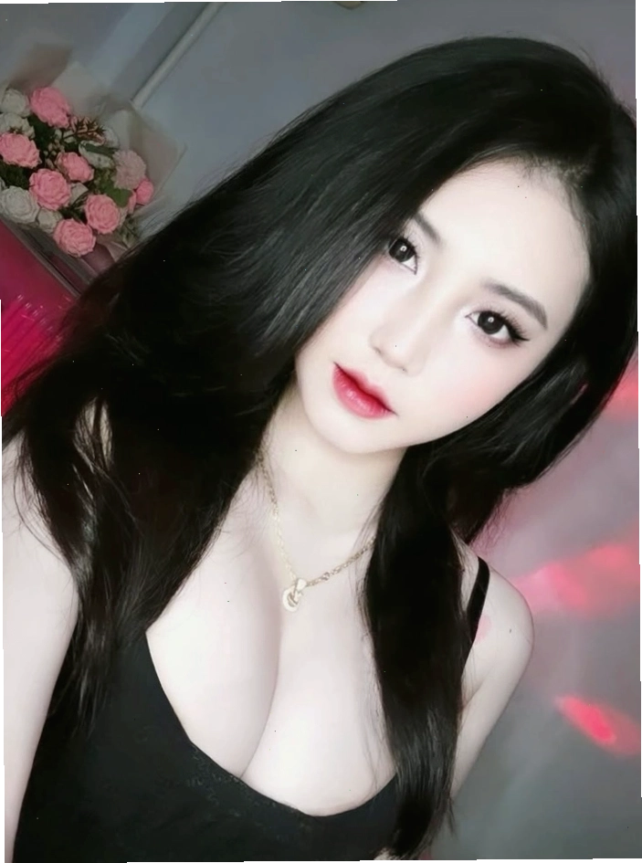 Gái xinh Việt Nam mặc váy ngắn gợi cảm