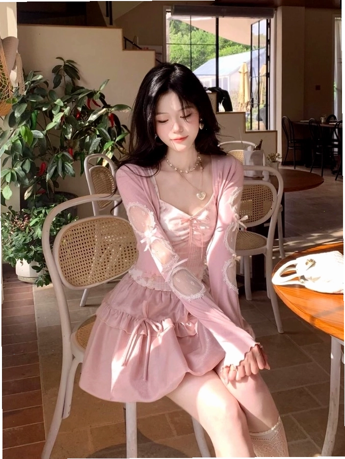 Khoảnh khắc thời trang pinky cuốn hút của cô gái xinh