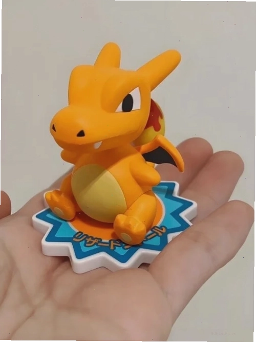 Rồng vàng chibi mang ý nghĩa may mắn và tài lộc