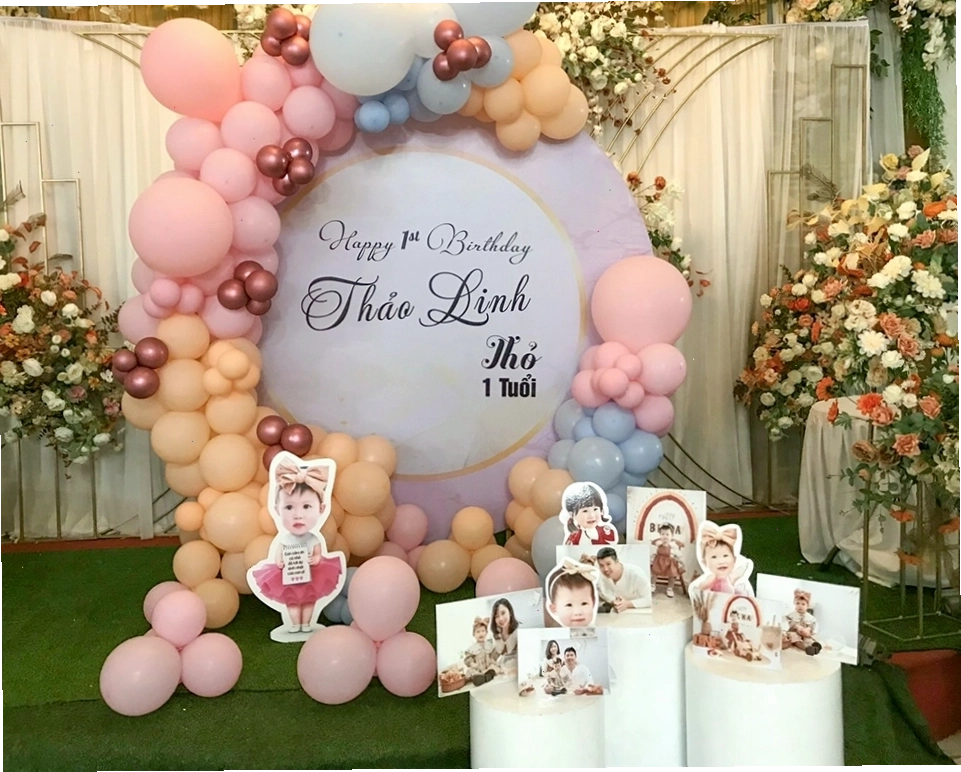 So sánh chibi bé trai và bé gái với phong cách khác nhau