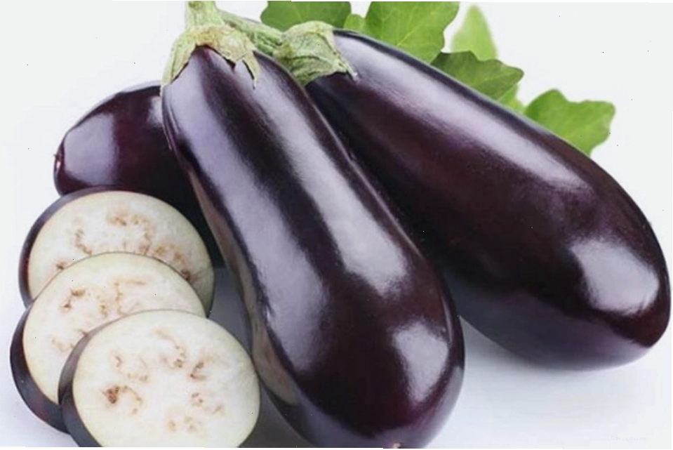 Xào cà tím với sả băm dậy mùi thơm